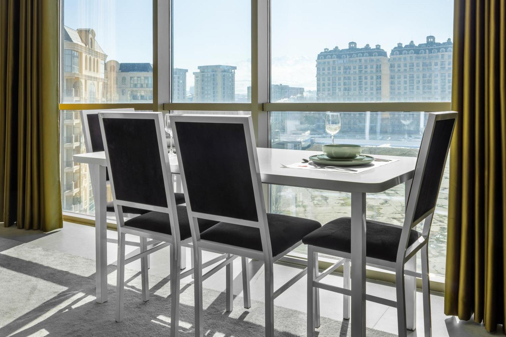 9Th And 6Th Floor Stylish Apartments With Mountainvista Bishkek Ngoại thất bức ảnh